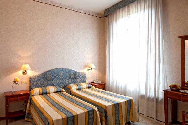 Hotel Moderno image 7